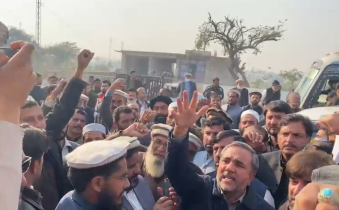 kp workers protest 02