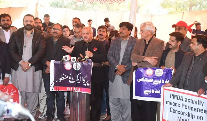 khawaja asif