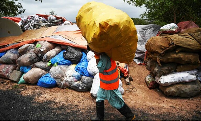 PAKISTAN-ENVIRONMENT-PLASTIC