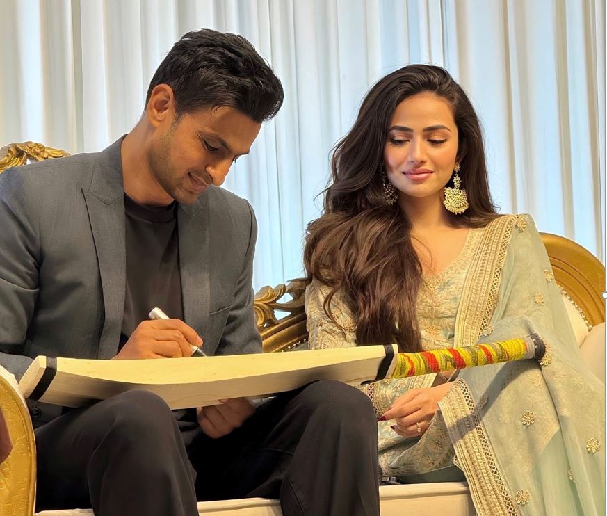 ASNA JAVID SHOAIB MALIK