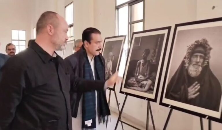 kashmir wait and see